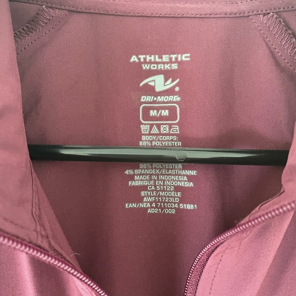 Athletic jacket - Picture 3 of 3